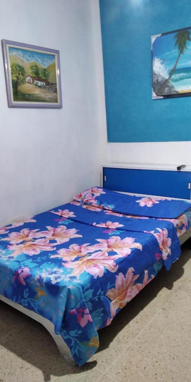 Candida Caracas Bagian luar foto