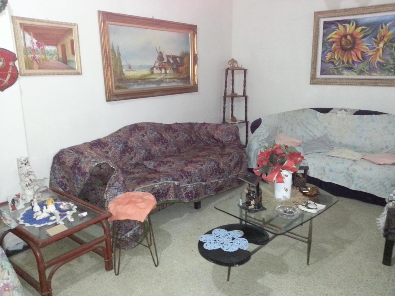 Candida Caracas Bagian luar foto