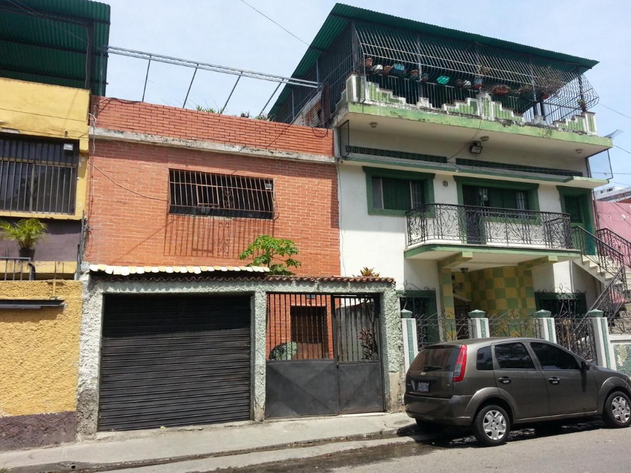 Candida Caracas Bagian luar foto