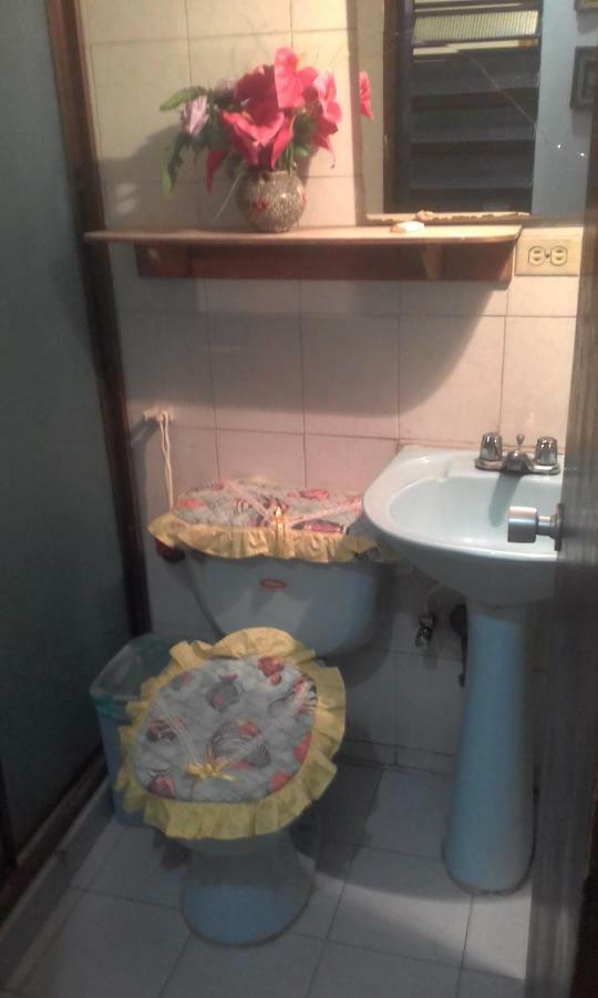 Candida Caracas Bagian luar foto